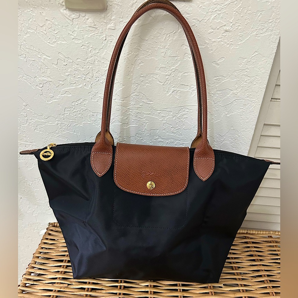 Black Medium Le Pliage Longchamp Nylon Shoulder Tote